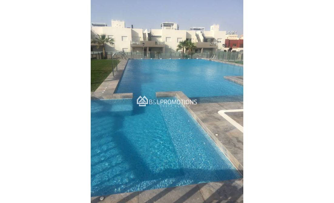 Ferienvermietung - Appartement -
Torrevieja