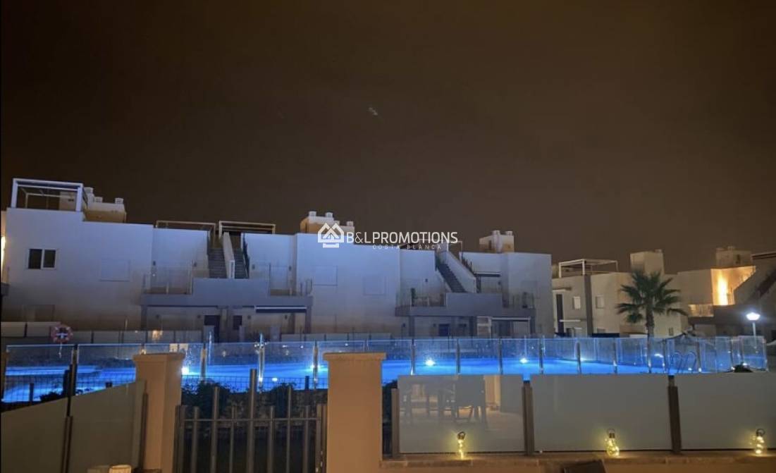 Ferienvermietung - Appartement -
Torrevieja