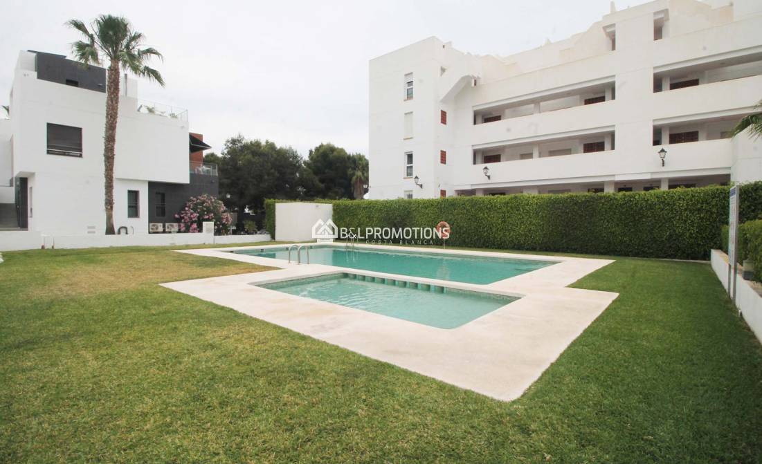 Herverkoop - Appartement -
Orihuela Costa - Villamartin