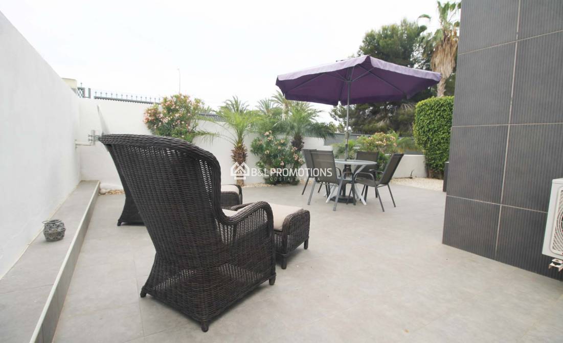 Herverkoop - Appartement -
Orihuela Costa - Villamartin